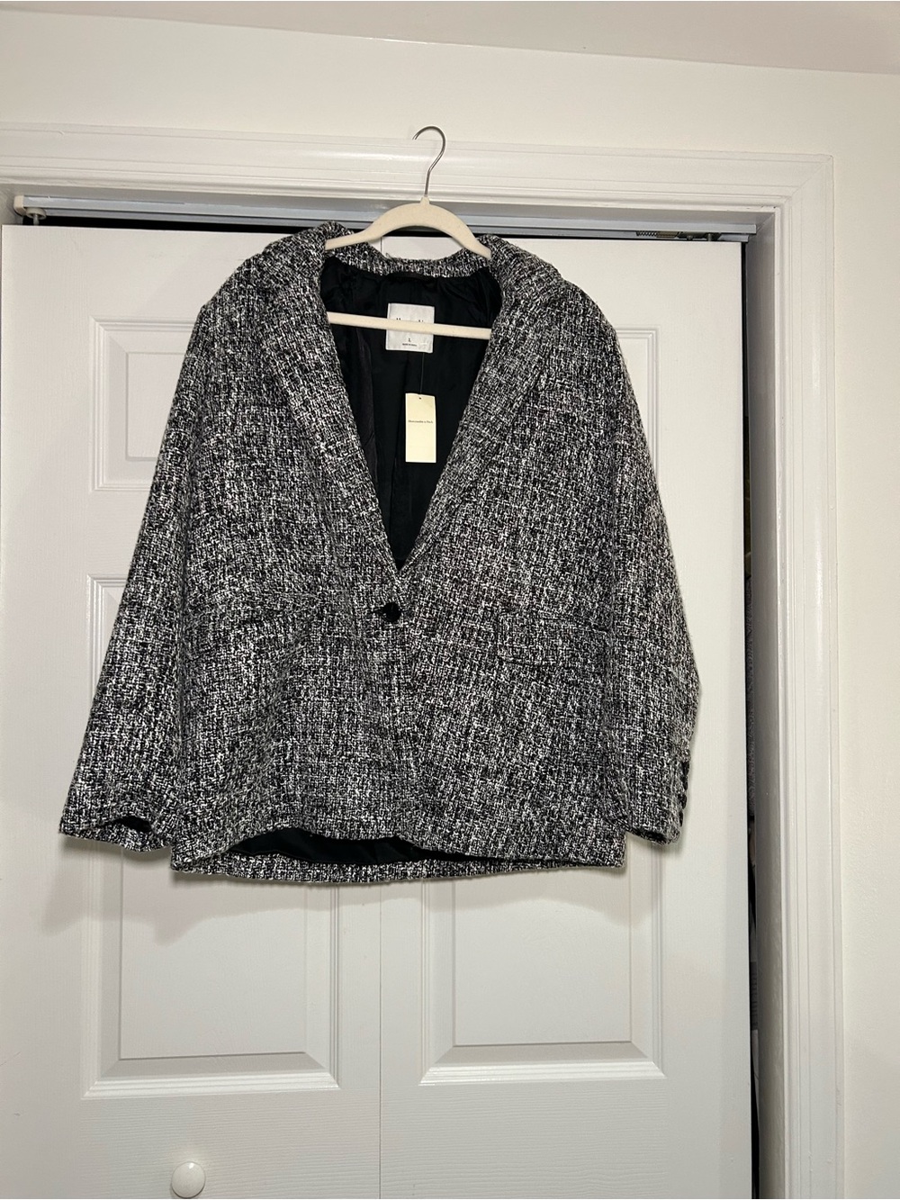 Abercrombie & Fitch Charcoal Tweed Single-Button Blazer